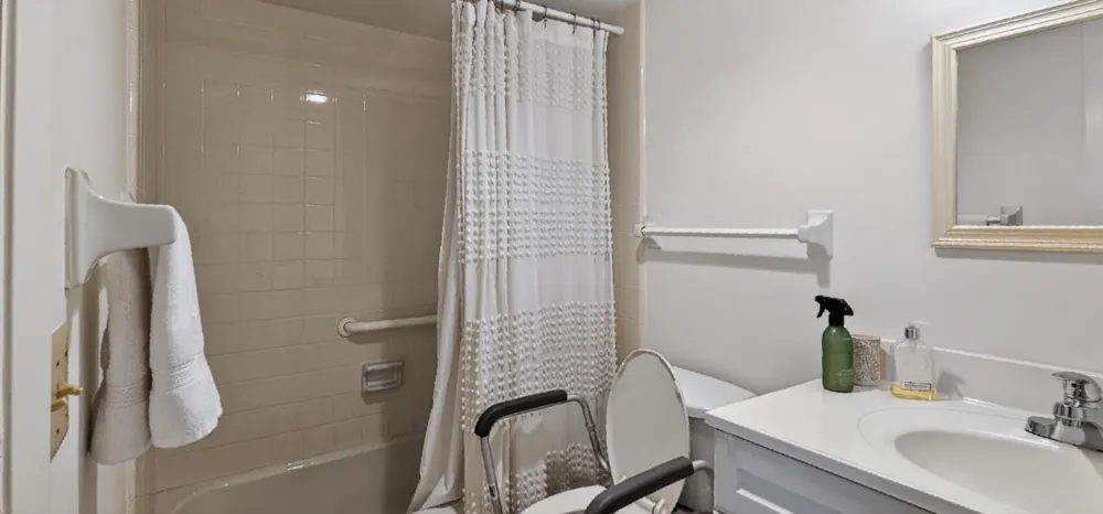 8 Garden Street Tequesta, FL 33469
