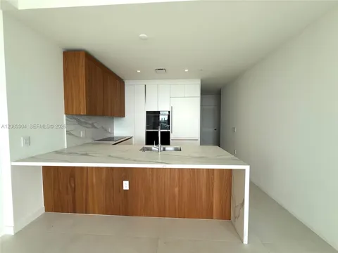 1400 Biscayne Blvd #904