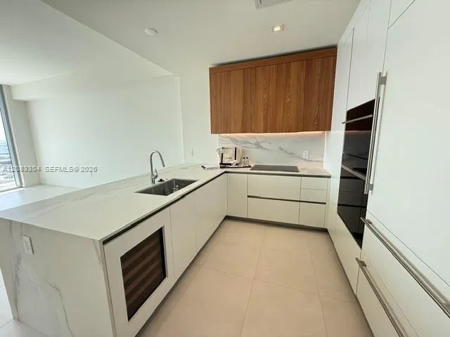1400 Biscayne Blvd #904 Miami, FL 33132