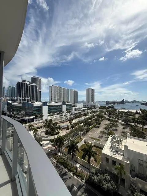 1400 Biscayne Blvd #904 Miami, FL 33132