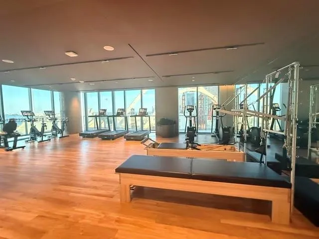 1400 Biscayne Blvd #904 Miami, FL 33132