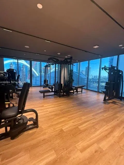 1400 Biscayne Blvd #904 Miami, FL 33132