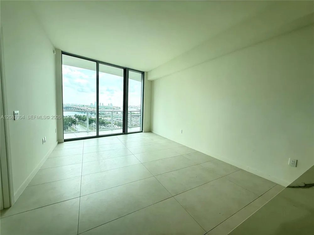 1400 Biscayne Blvd #904 Miami, FL 33132