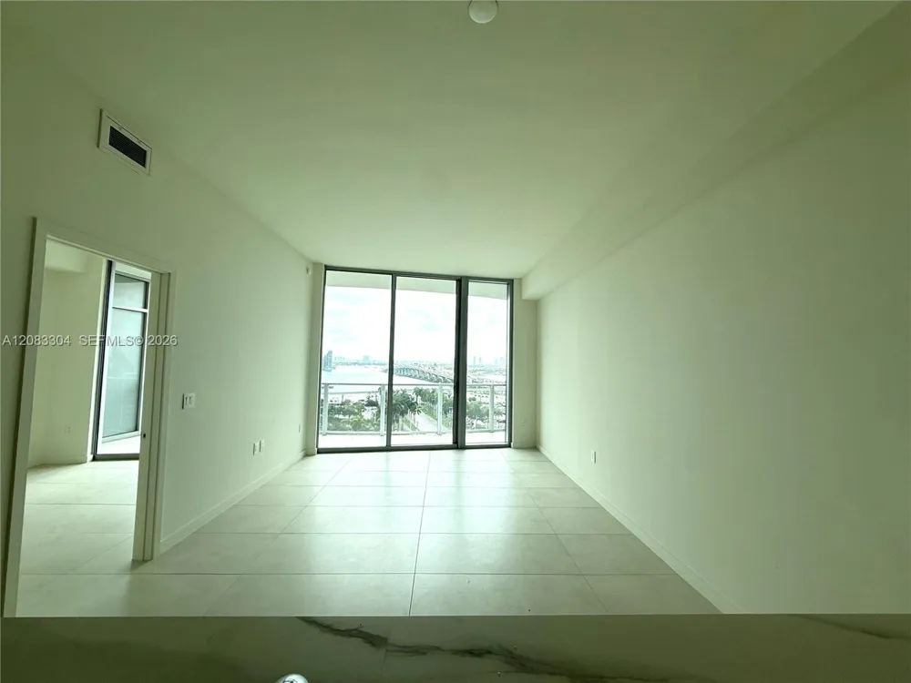 1400 Biscayne Blvd #904 Miami, FL 33132