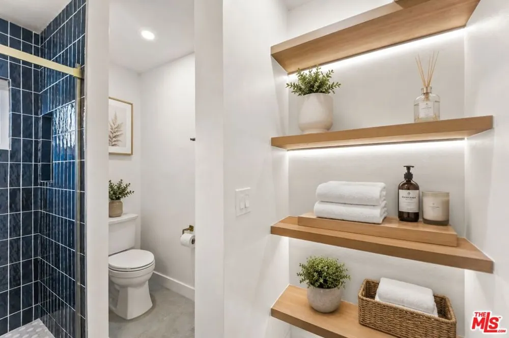 1749 Lewis Avenue Long Beach, CA 90813