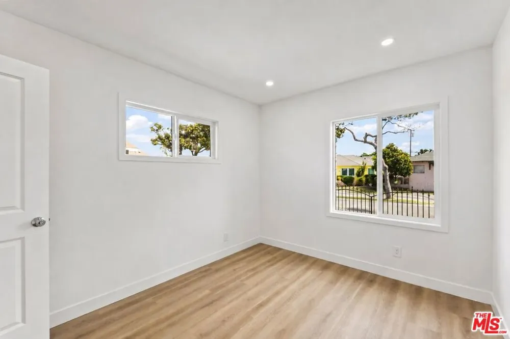 1749 Lewis Avenue Long Beach, CA 90813