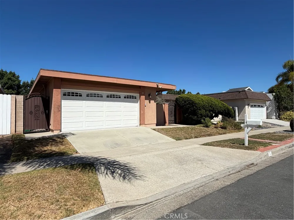 7 Norton Irvine, CA 92612