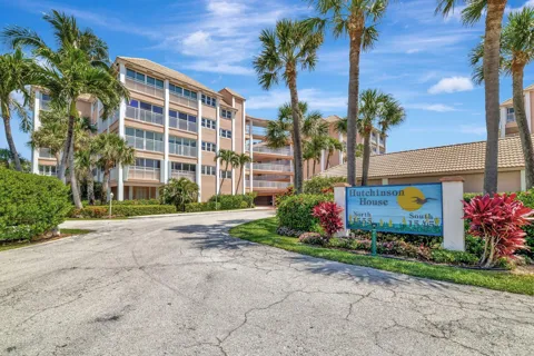 1555 NE Ocean Boulevard #402