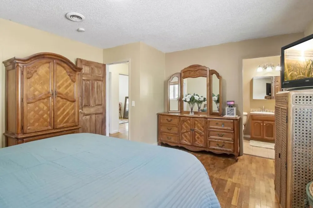8980 Oak Road Salinas, CA 93907