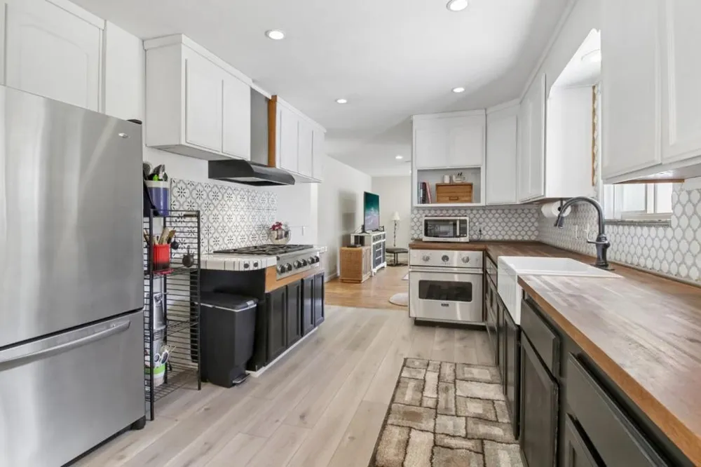 8980 Oak Road Salinas, CA 93907