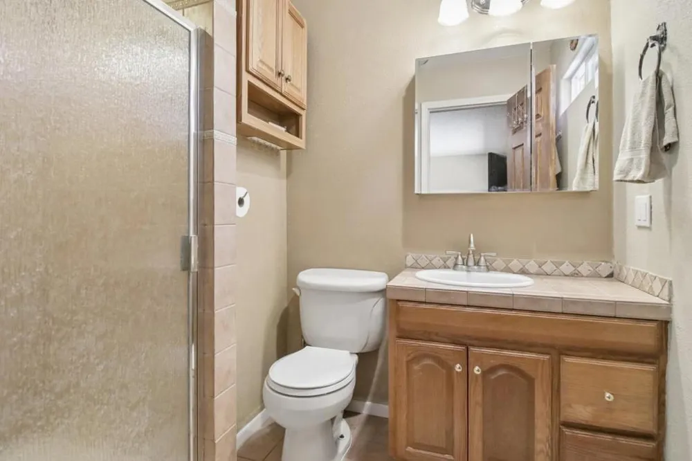 8980 Oak Road Salinas, CA 93907