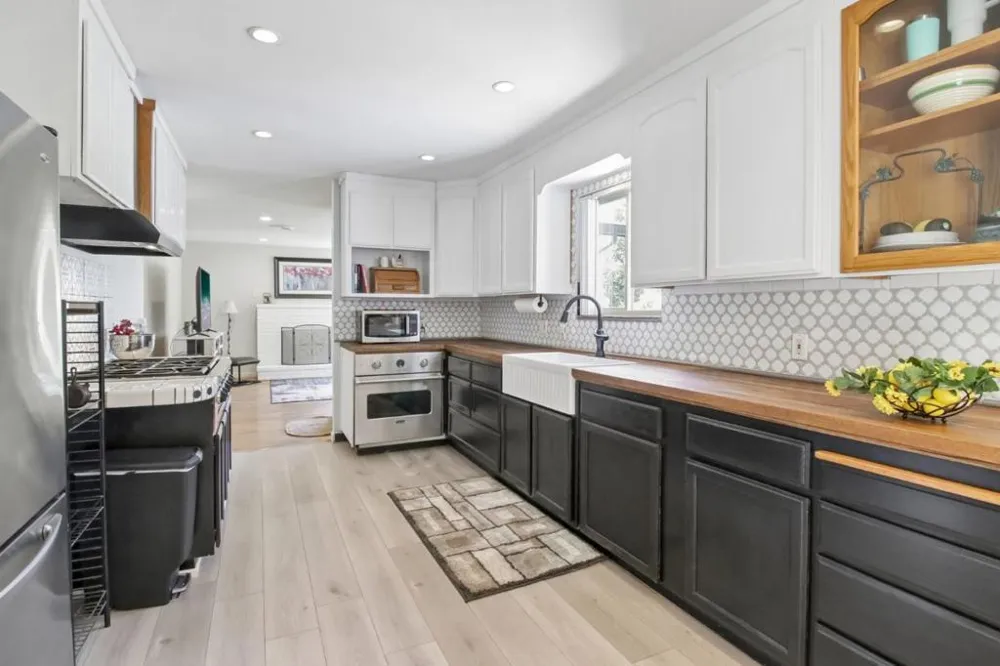 8980 Oak Road Salinas, CA 93907