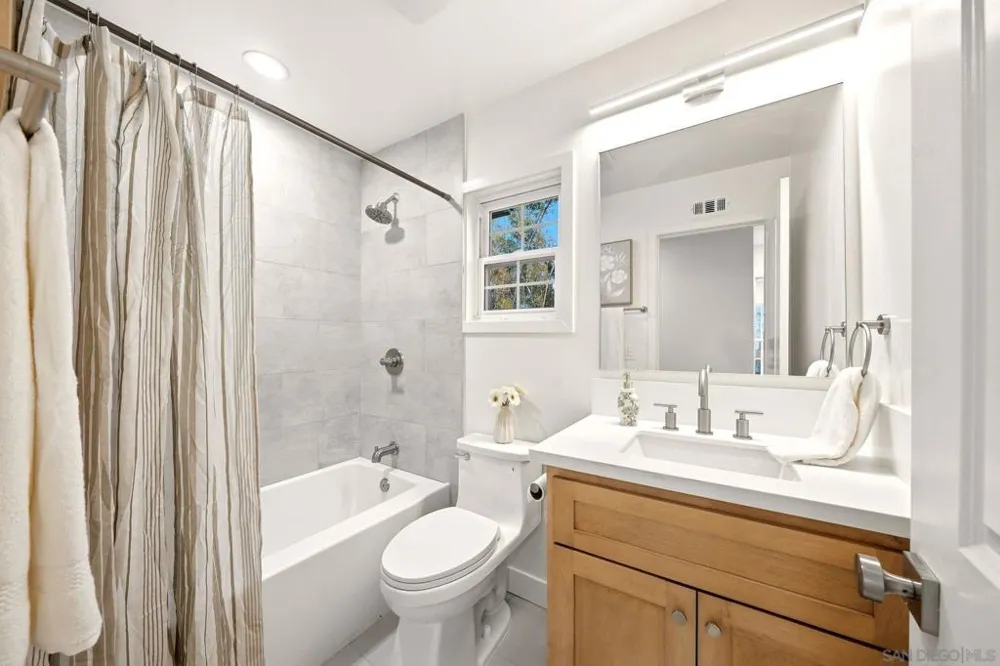 8113 Blythe Ct San Diego, CA 92126