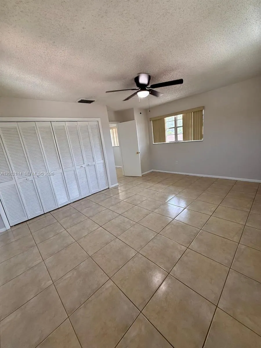 2433 SW 11th St Miami, FL 33135