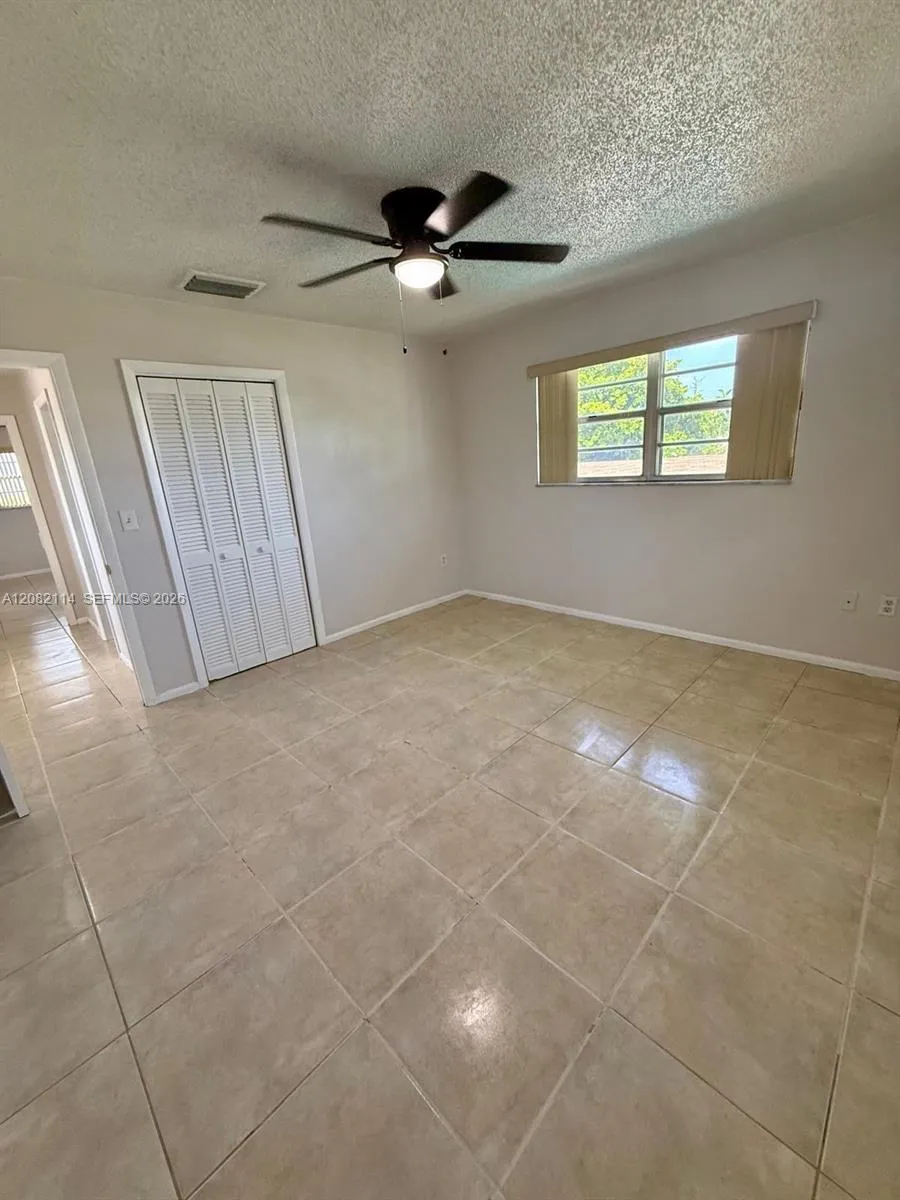 2433 SW 11th St Miami, FL 33135