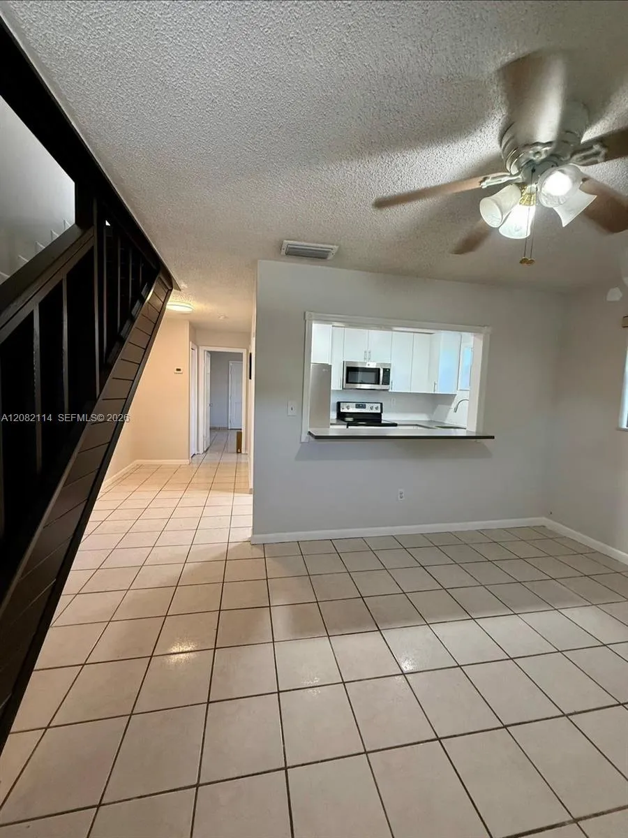 2433 SW 11th St Miami, FL 33135