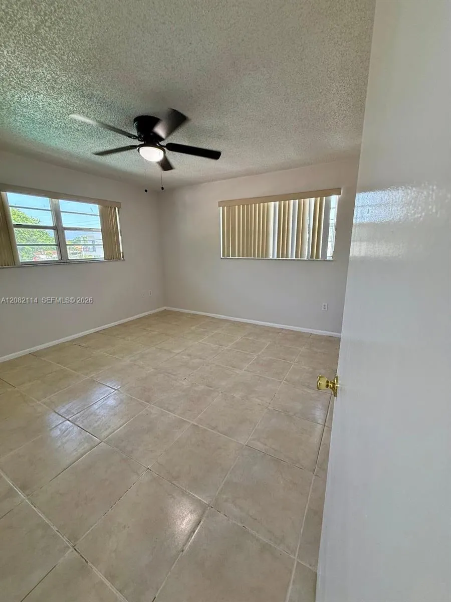 2433 SW 11th St Miami, FL 33135