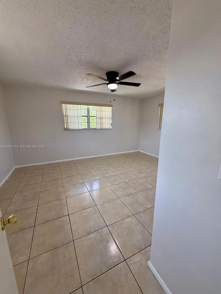 2433 SW 11th St Miami, FL 33135