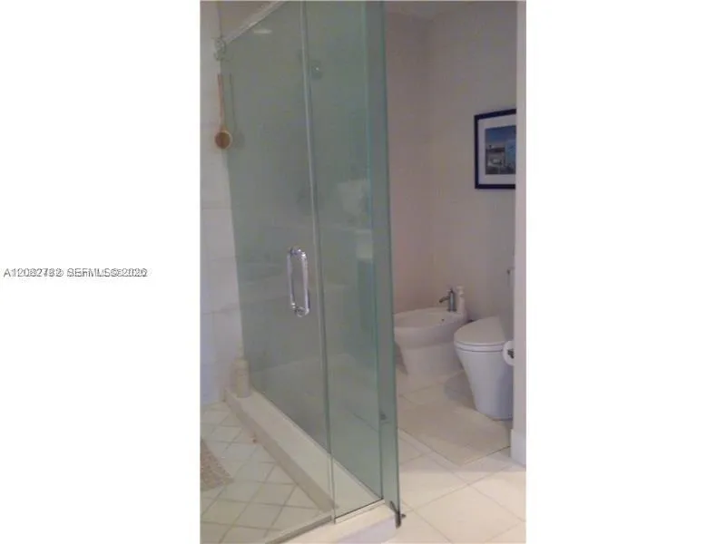 2950 NE 188th St #304 Aventura, FL 33180