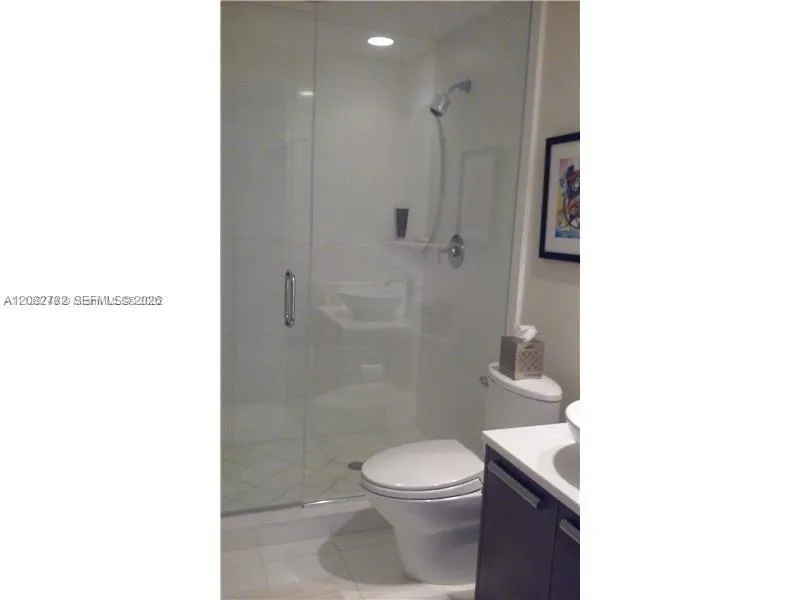 2950 NE 188th St #304 Aventura, FL 33180
