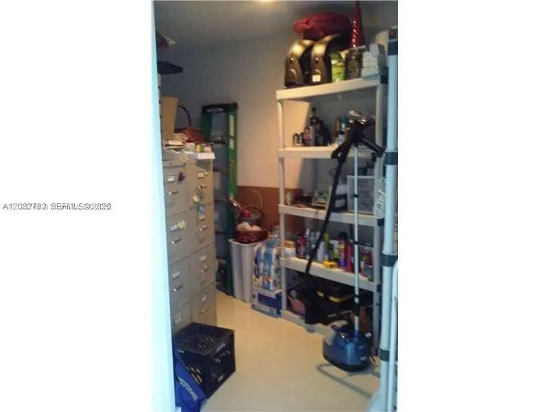 2950 NE 188th St #304 Aventura, FL 33180