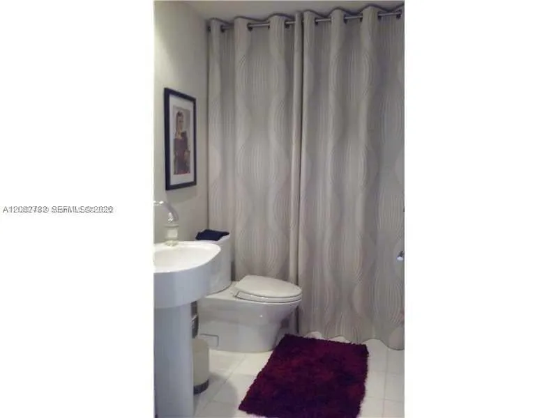2950 NE 188th St #304 Aventura, FL 33180