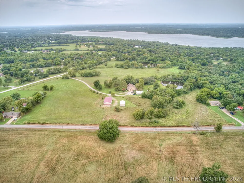 32855 Long Bay Road Wagoner, OK 74467