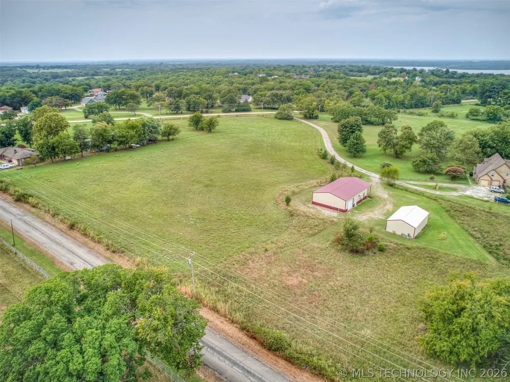 32855 Long Bay Road Wagoner, OK 74467