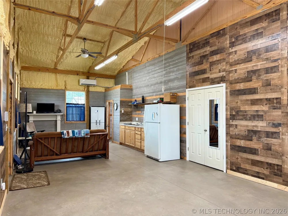 32855 Long Bay Road Wagoner, OK 74467
