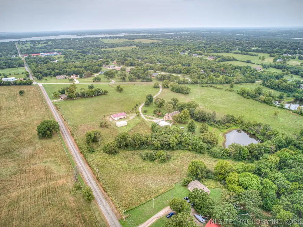 32855 Long Bay Road Wagoner, OK 74467