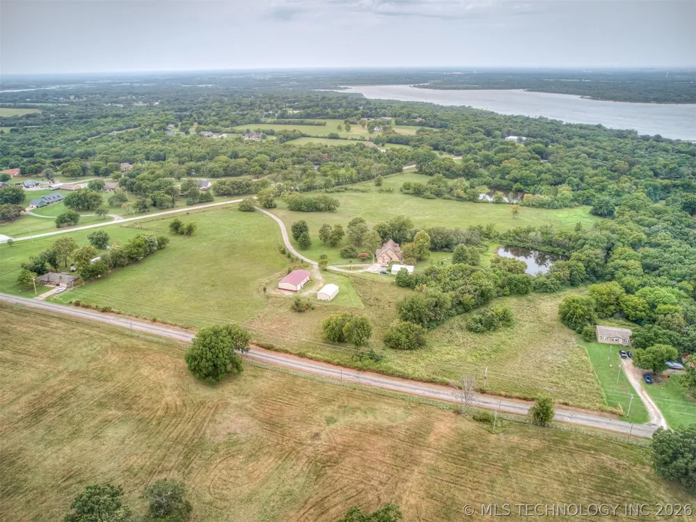 32855 Long Bay Road Wagoner, OK 74467