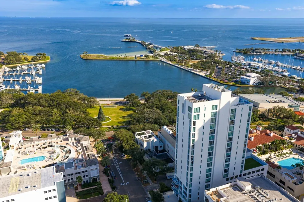 176 4TH AVENUE NE #1002 St Petersburg, FL 33701