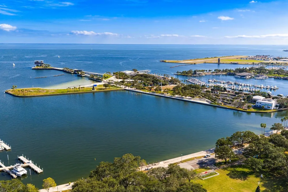 176 4TH AVENUE NE #1002 St Petersburg, FL 33701