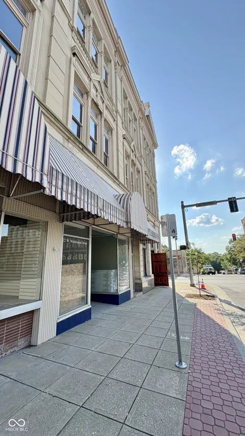 22 W Washington Street
