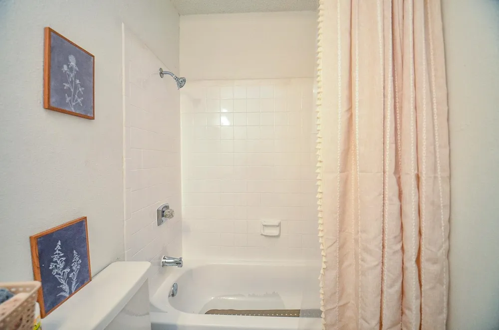17401 Red Oak Drive #64 Houston, TX 77090