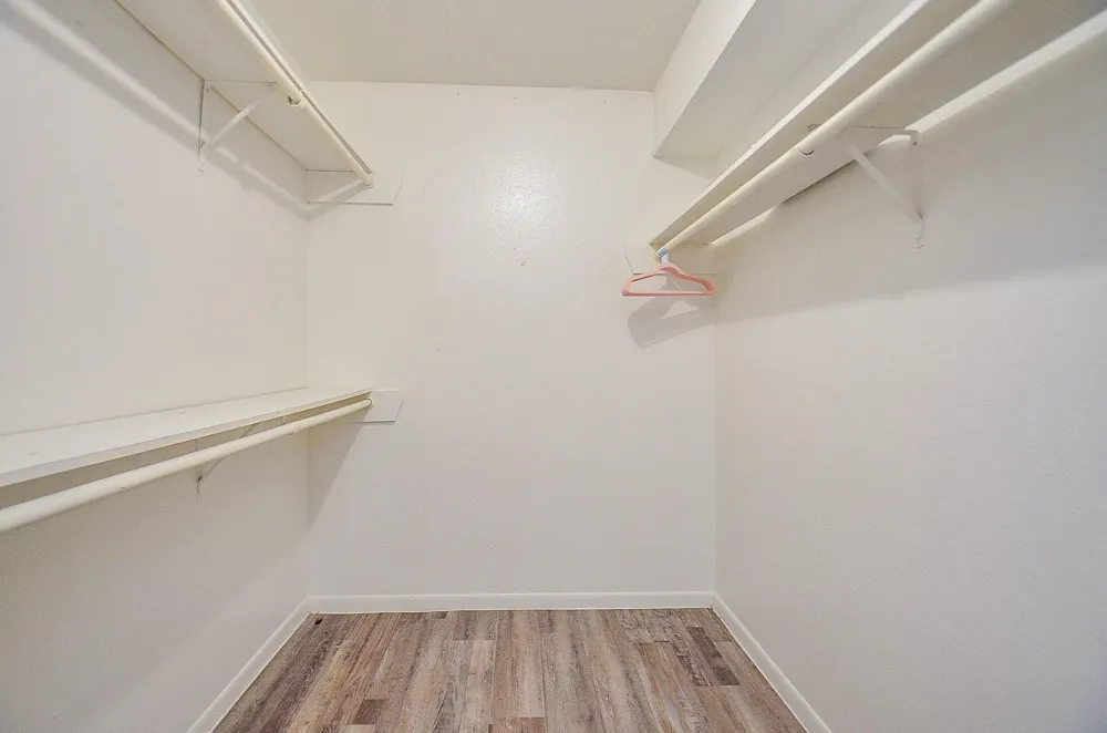 17401 Red Oak Drive #64 Houston, TX 77090