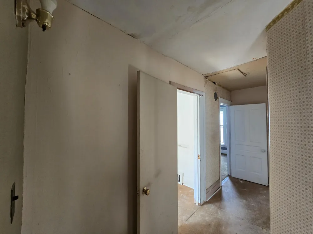 502 S Elm Avenue Jackson, MI 49203