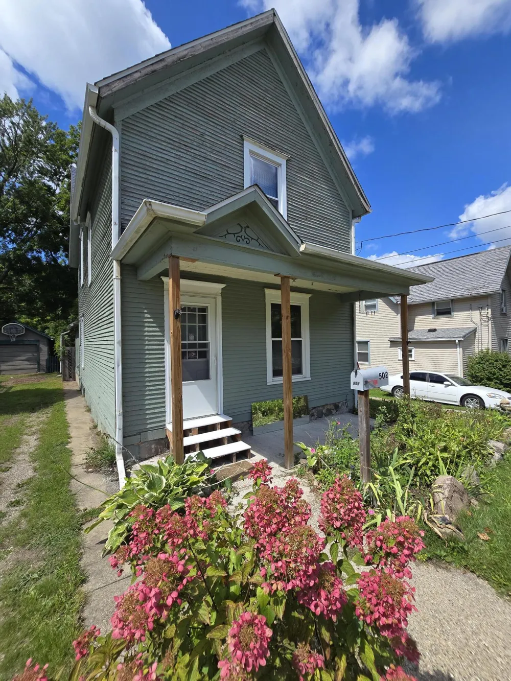 502 S Elm Avenue Jackson, MI 49203