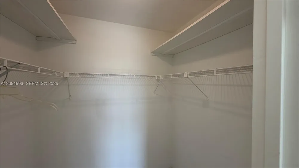 210 172nd St #428 Sunny Isles Beach, FL 33160