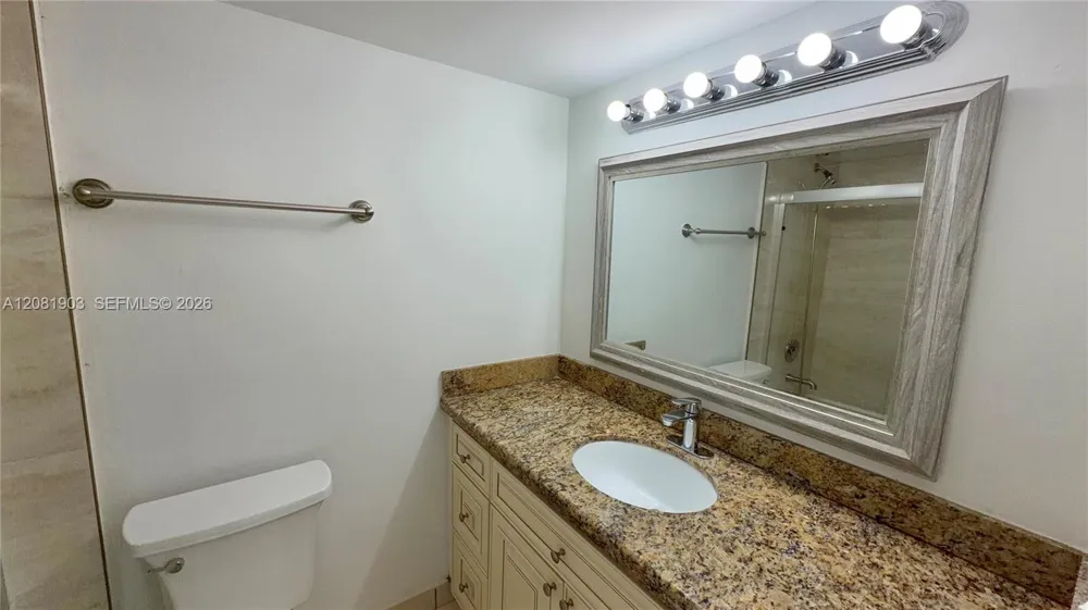 210 172nd St #428 Sunny Isles Beach, FL 33160