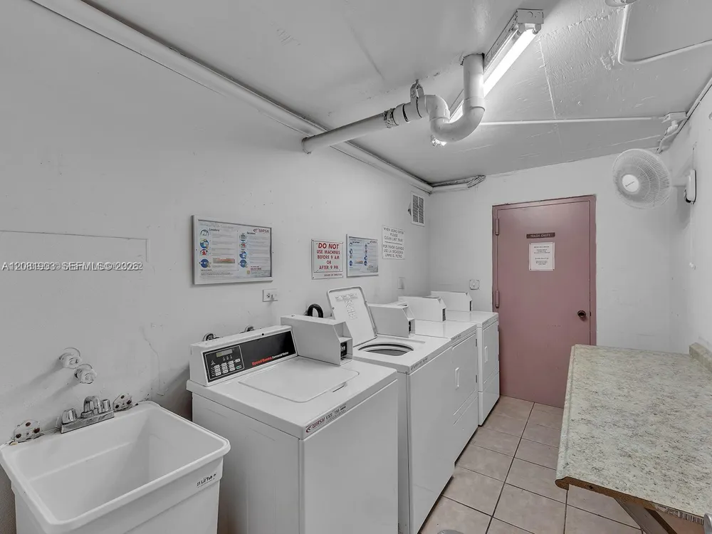 210 172nd St #428 Sunny Isles Beach, FL 33160