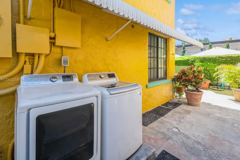 1222 Salzedo St #4 Coral Gables, FL 33134