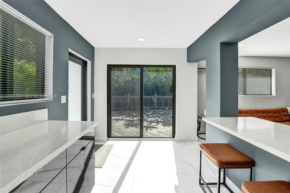 436 SW 4th Ave Fort Lauderdale, FL 33315