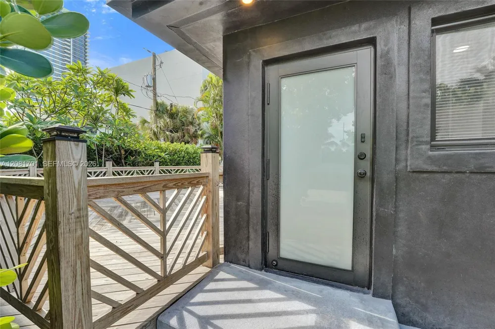 436 SW 4th Ave Fort Lauderdale, FL 33315