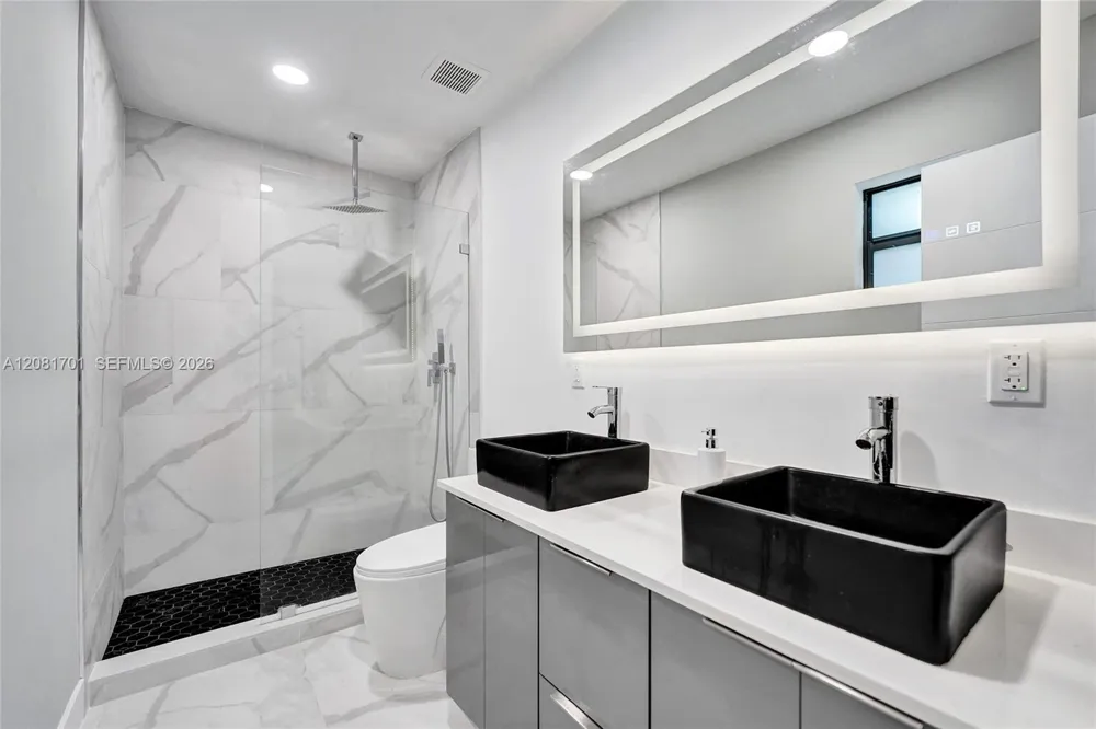 436 SW 4th Ave Fort Lauderdale, FL 33315