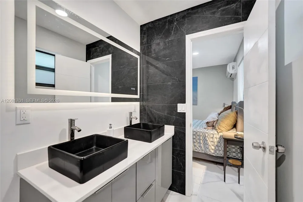 436 SW 4th Ave Fort Lauderdale, FL 33315