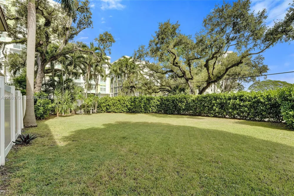 436 SW 4th Ave Fort Lauderdale, FL 33315