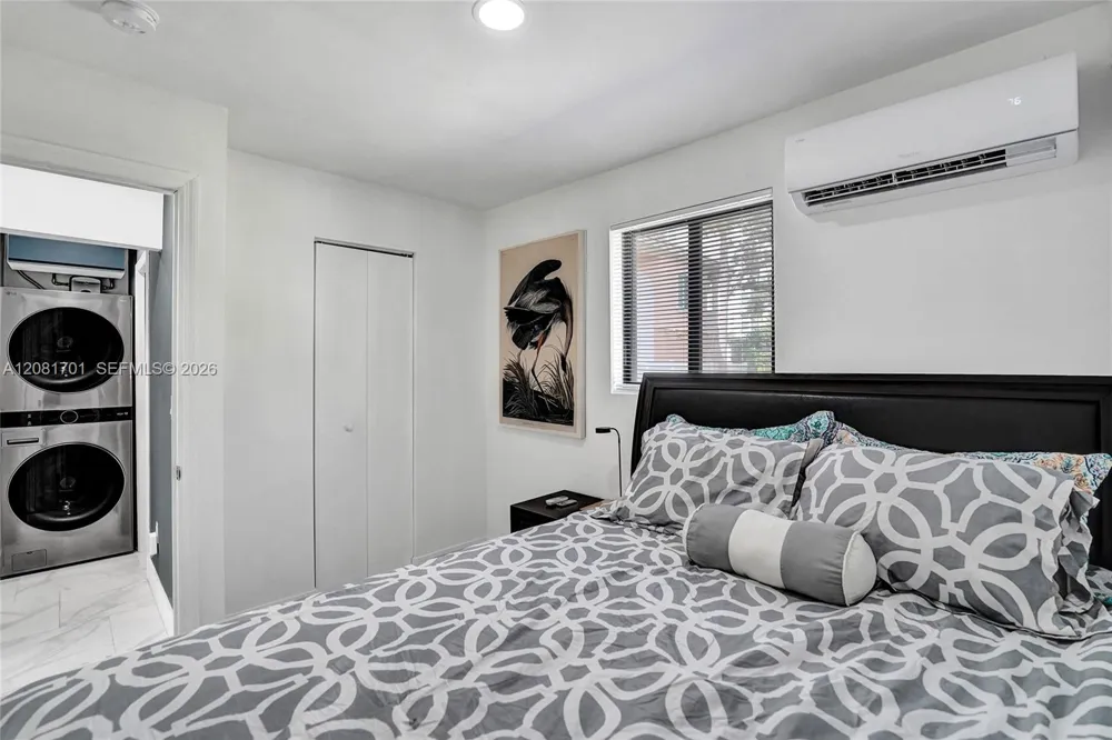 436 SW 4th Ave Fort Lauderdale, FL 33315