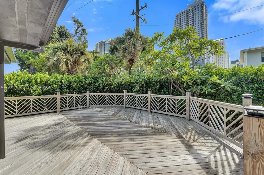 436 SW 4th Ave Fort Lauderdale, FL 33315