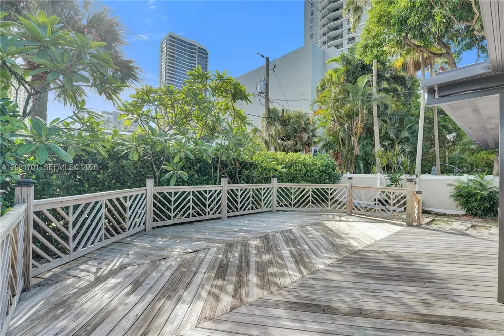436 SW 4th Ave Fort Lauderdale, FL 33315